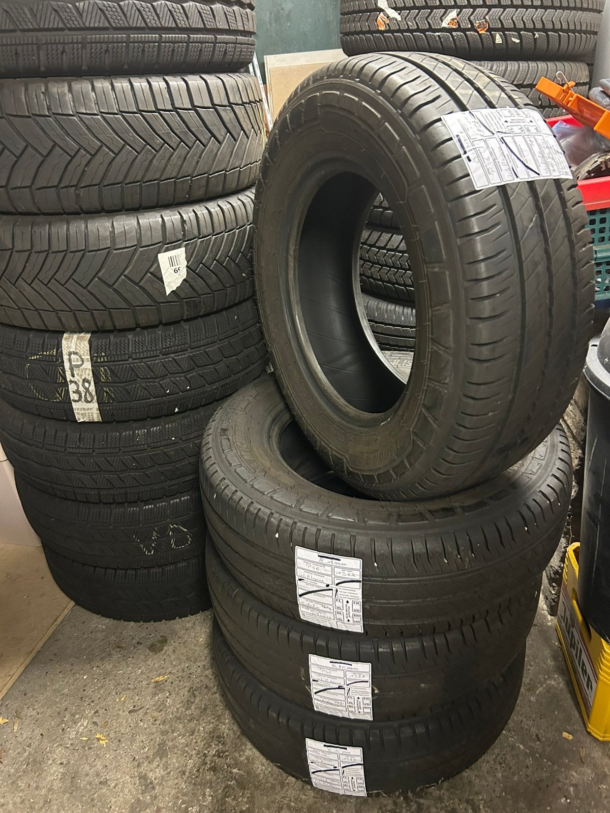 4 pneus été Michelin agilis 3 215/70/15C. 109/107S, Autos : Pièces & Accessoires, 15 pouces, 215 mm, Pneus été, Véhicule utilitaire