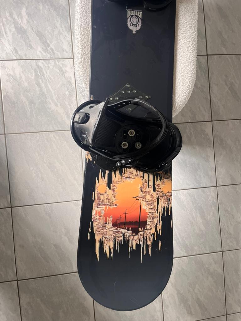 Burton freestyle snowboard, Sport en Fitness, Ophalen, Gebruikt