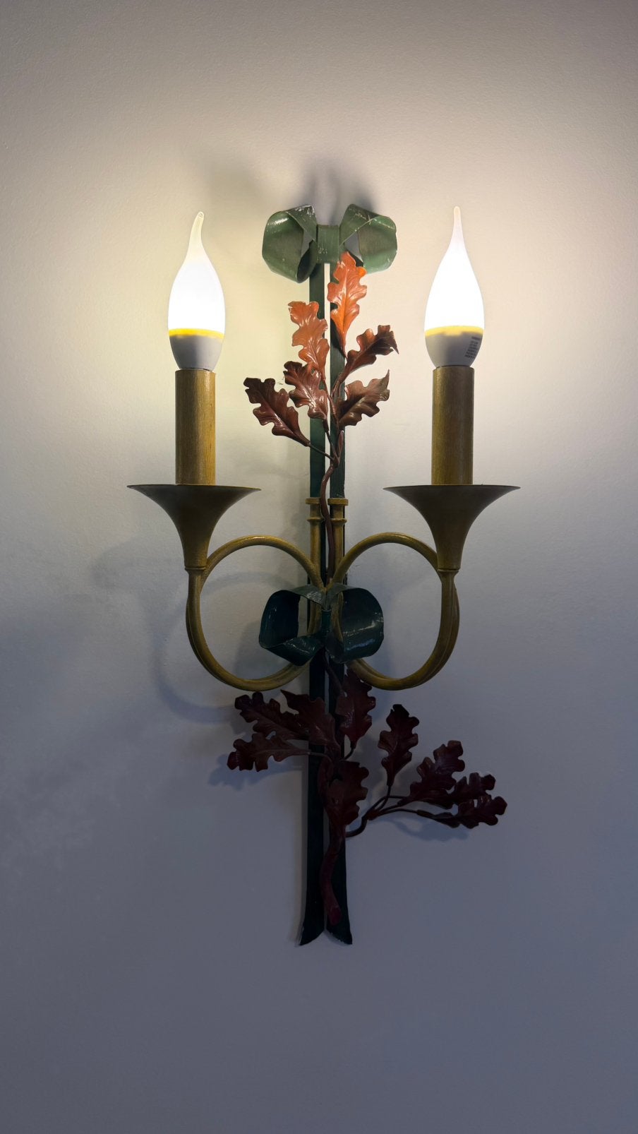 Set vintage 2-armige wandlampen met eikenbladeren, Huis en Inrichting, Lampen | Wandlampen, Ophalen, Gebruikt, LED, E14 (klein)