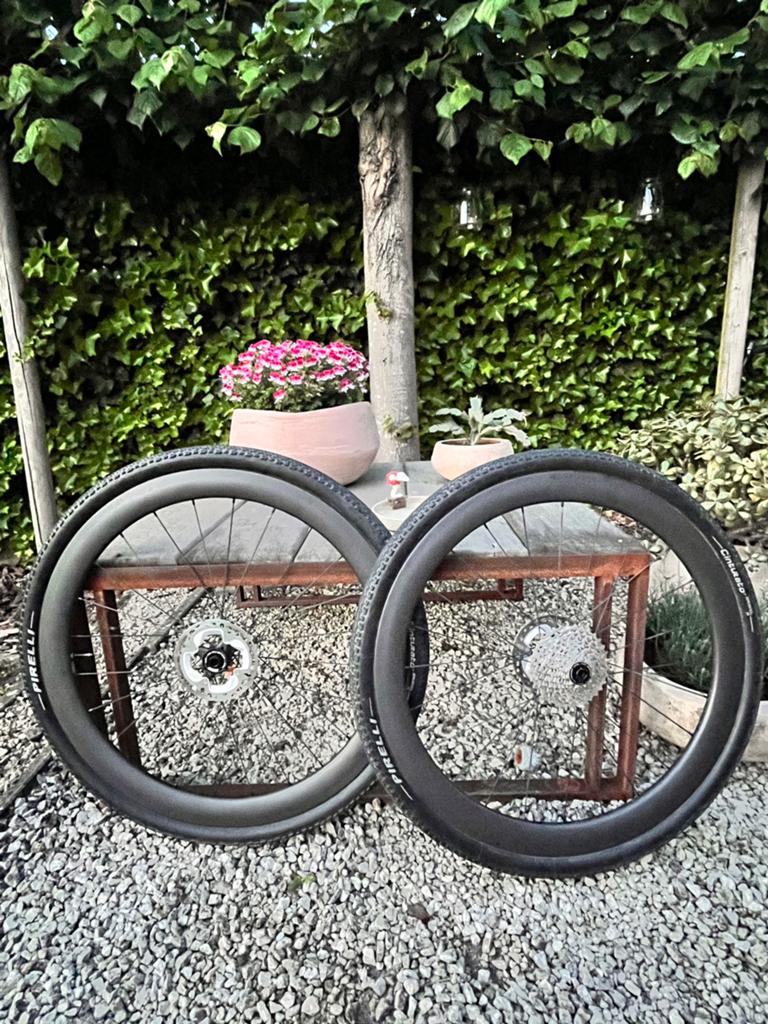 Paire de roues Gravel en carbone, Enlèvement ou Envoi, Comme neuf, Carbone