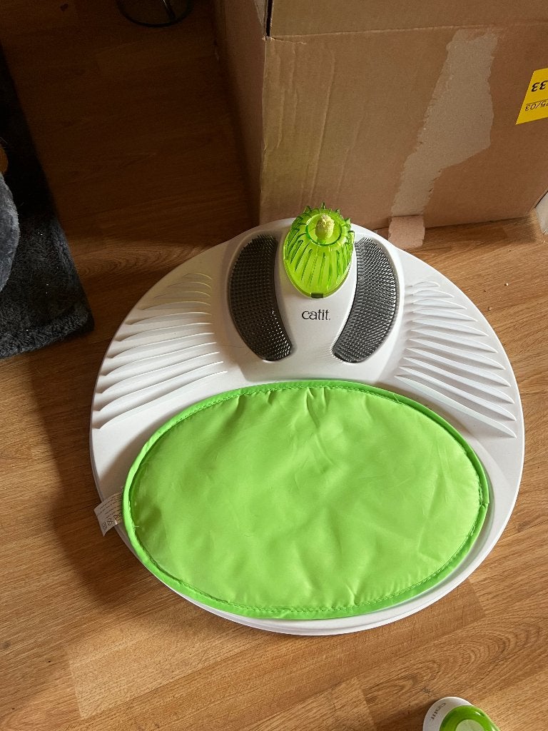 Catit wellness center voor katten, Animaux & Accessoires, Accessoires pour chats, Enlèvement, Utilisé