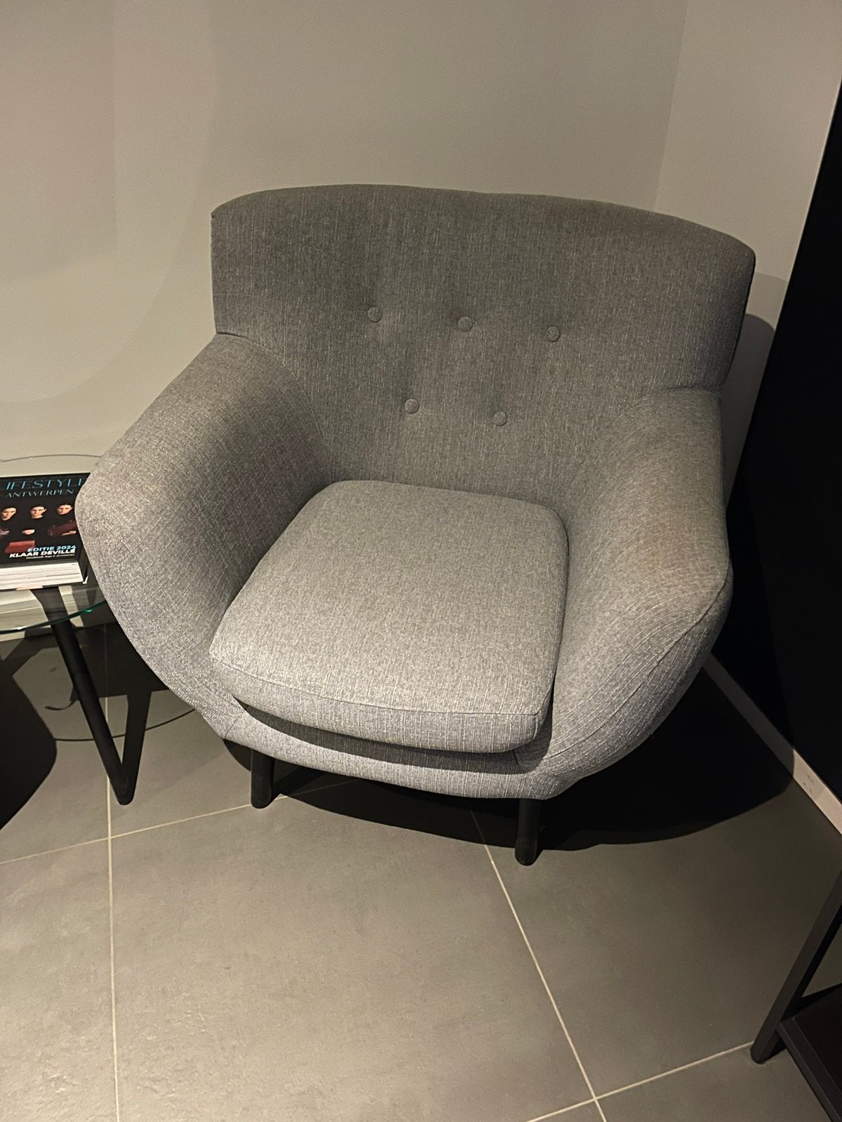 Fauteuil gris confortable, vendu séparément ou ensemble, Enlèvement, Utilisé, Tissus