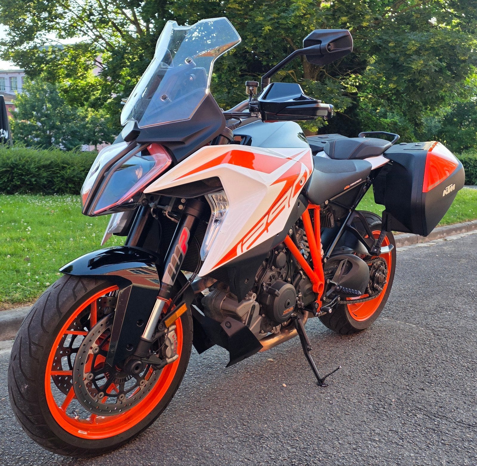Superbe Ktm superduke GT 2020 !!!4600KM!!!!, Motos, Motos | KTM, Particulier, Poignées chauffantes