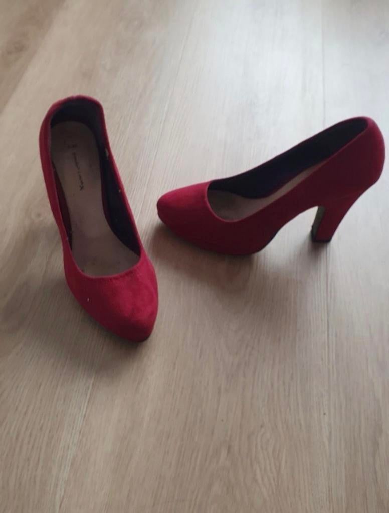 Pumps Emilio Luca x maat 40, Kleding | Dames, Schoenen, Emilio luca x, Ophalen of Verzenden, Zo goed als nieuw, Pumps