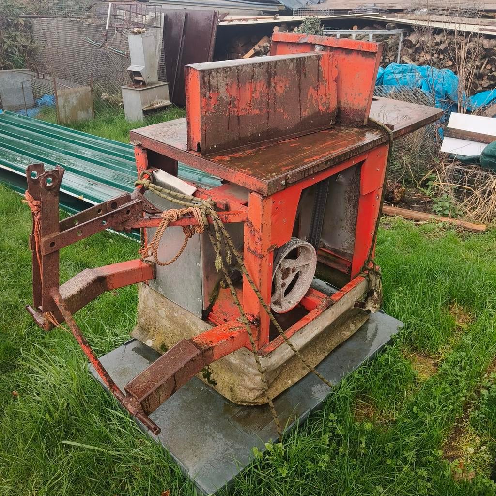 Tafelzaag voor tractor - aftakas, Zakelijke goederen, Ophalen