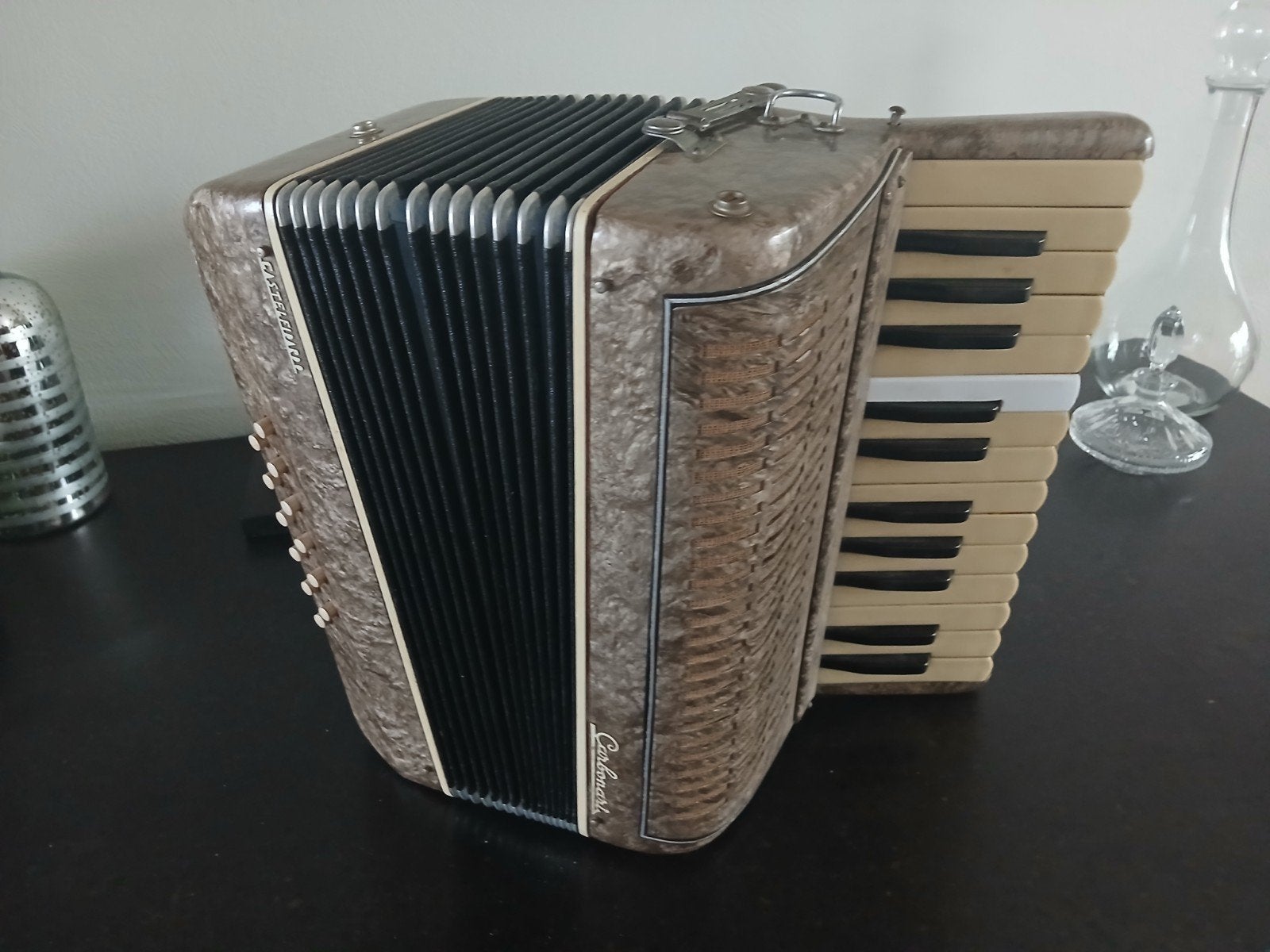 accordeon, Enlèvement ou Envoi