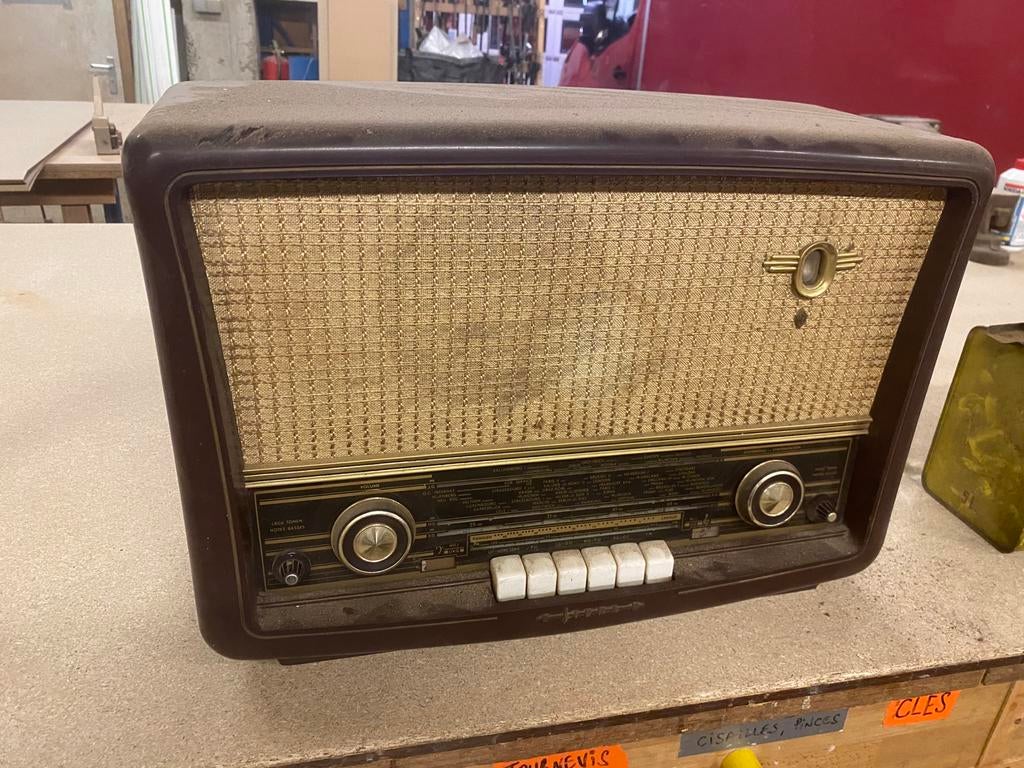 ancien poste de radio en l’etat non testé, Enlèvement ou Envoi