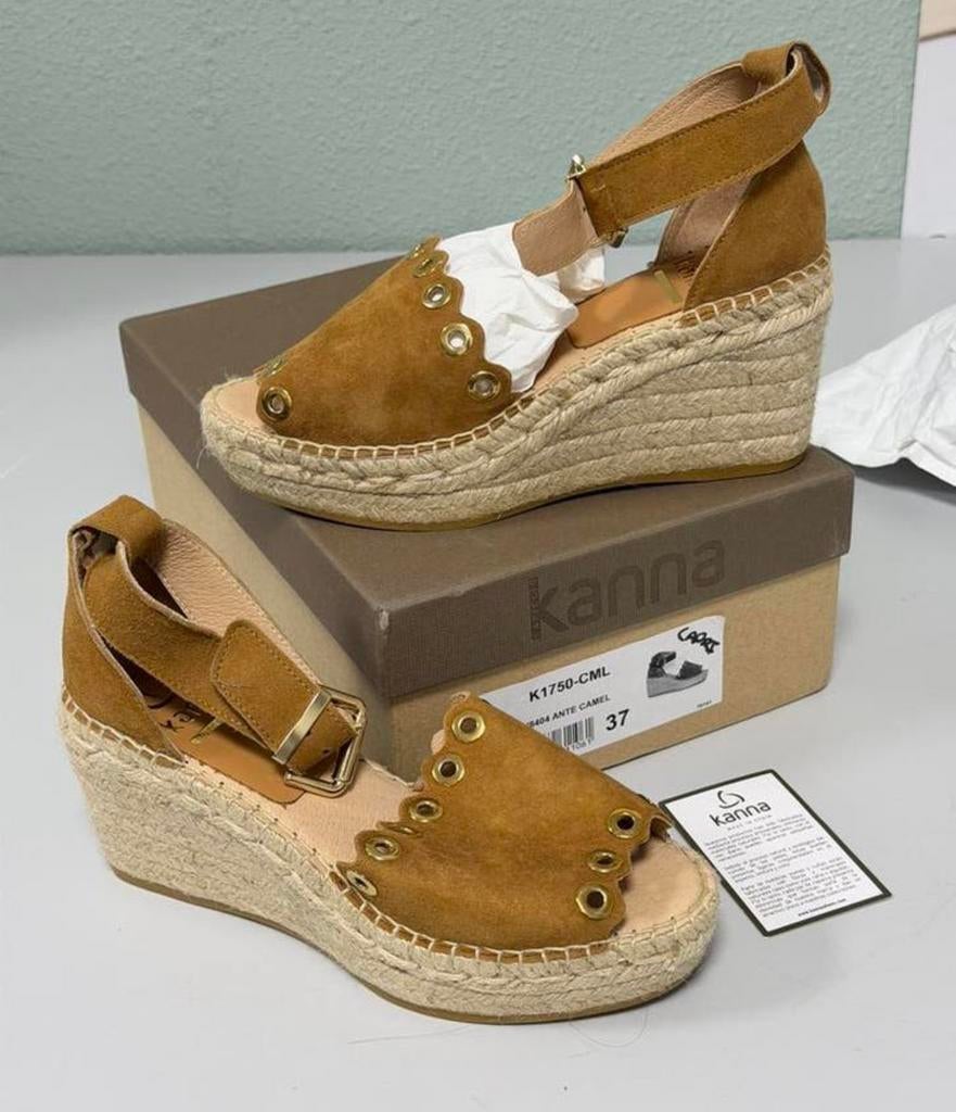Espadrilles Kanna à talon compensé en daim beige camel, 37,, Vêtements | Femmes, Neuf, Espadrilles, Enlèvement ou Envoi, Beige