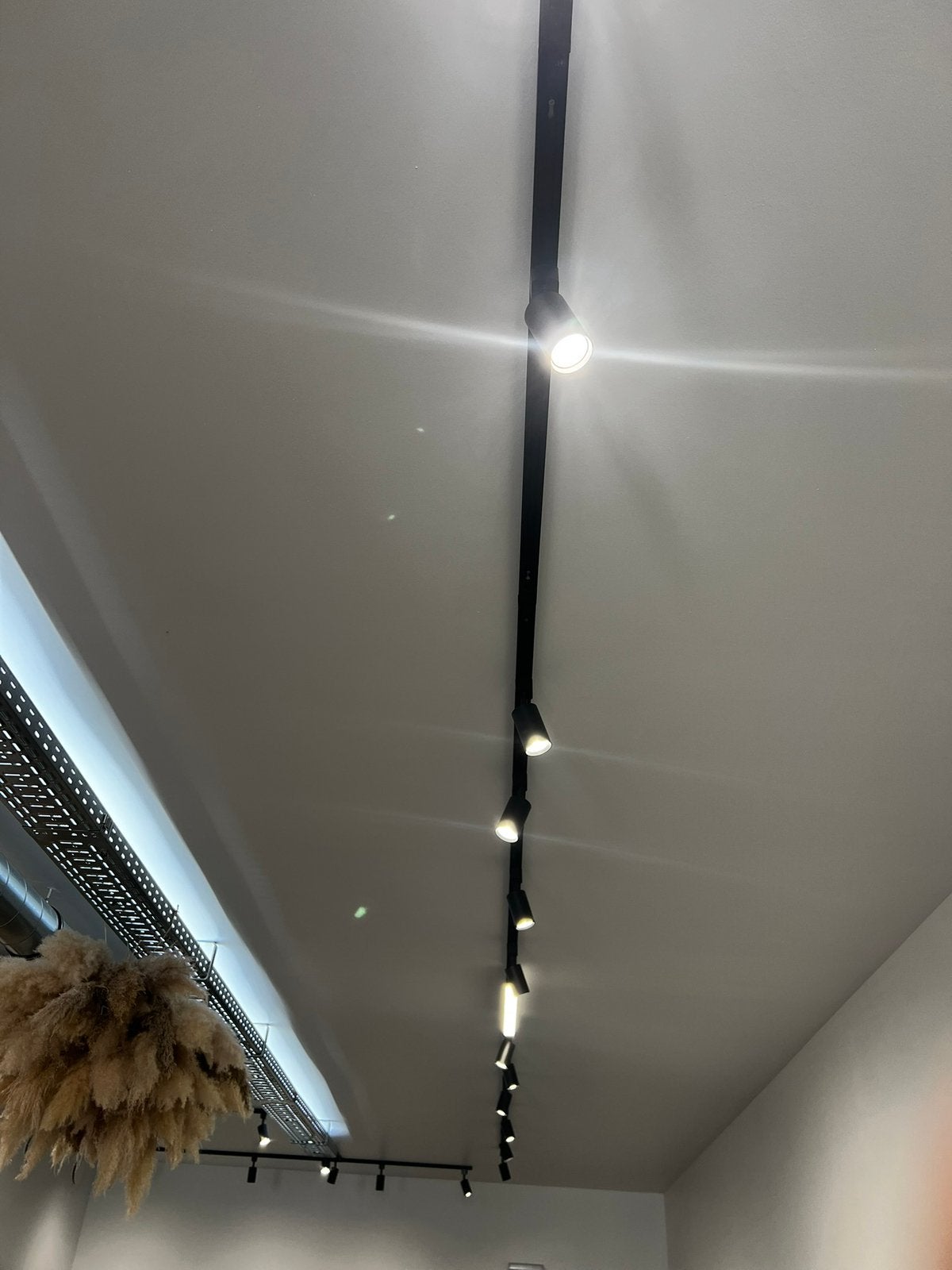 Winkel verlichting op rail monofasig, Ophalen, Metaal of Aluminium, Zo goed als nieuw, Modern