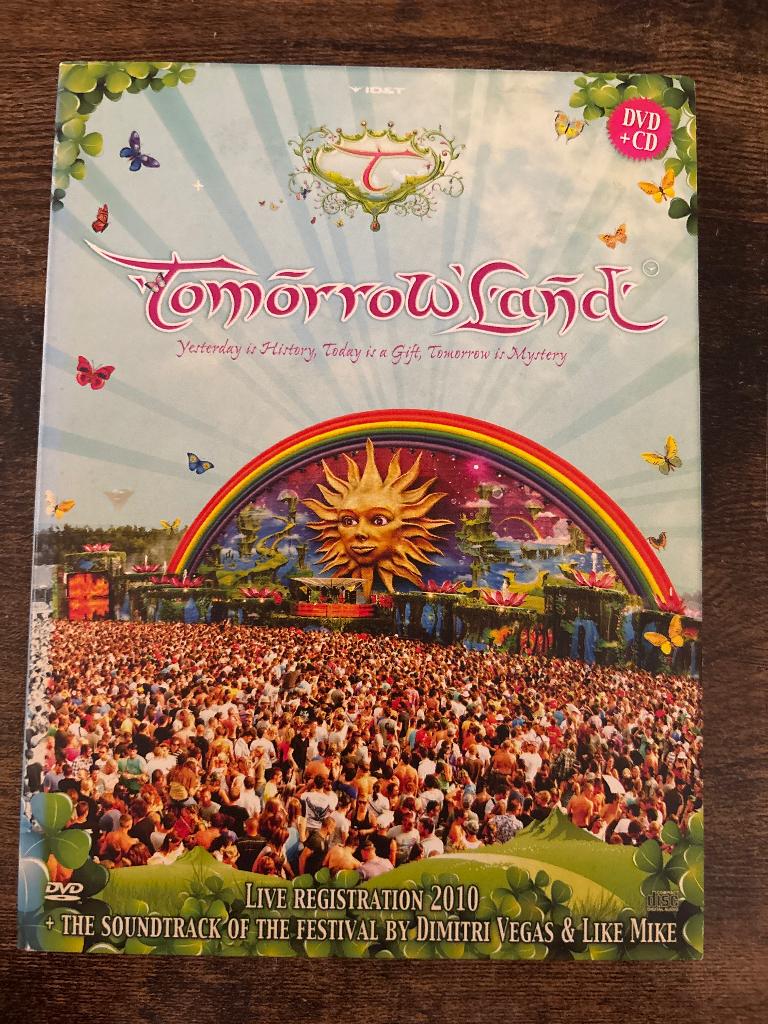 Tomorrowland DVD&CD 2010, mixed by Vegas en Like Mike, Alle leeftijden, Boxset, Muziek en Concerten, Ophalen of Verzenden