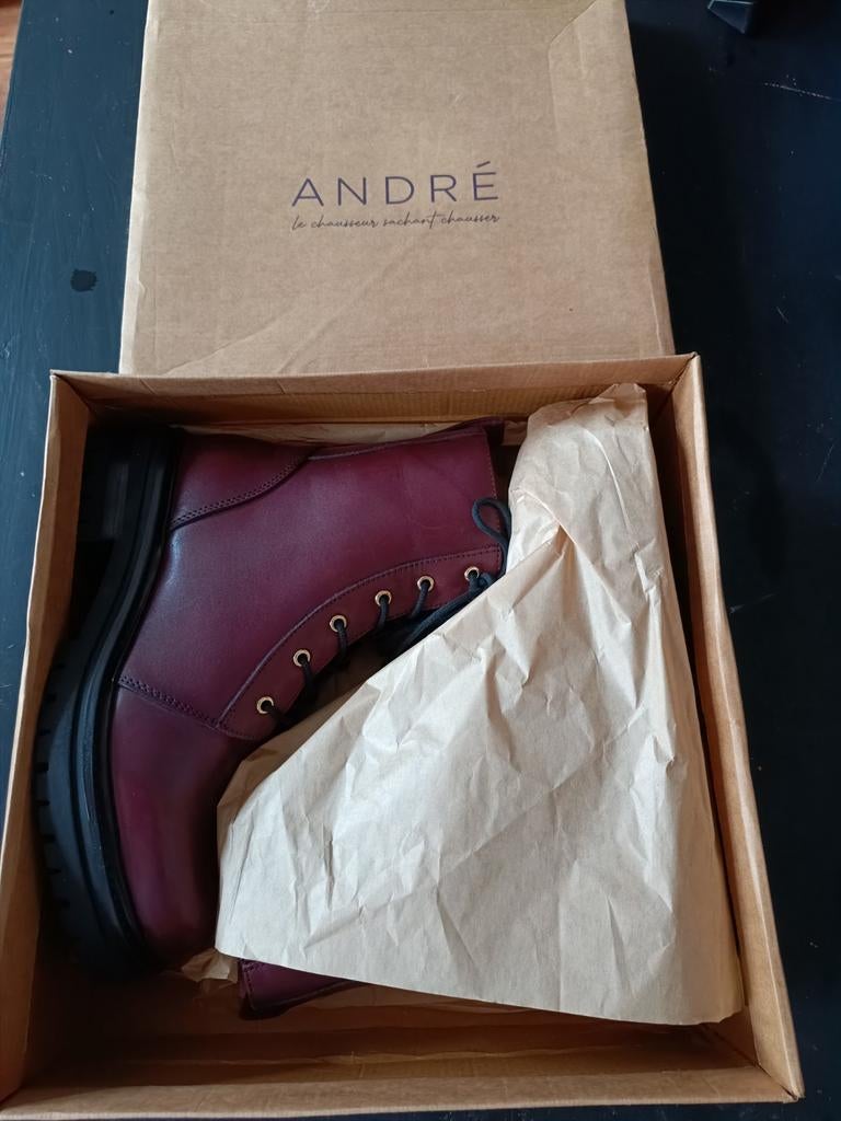 Bottines combat boots André — Neuves — Pointure 39, Enlèvement