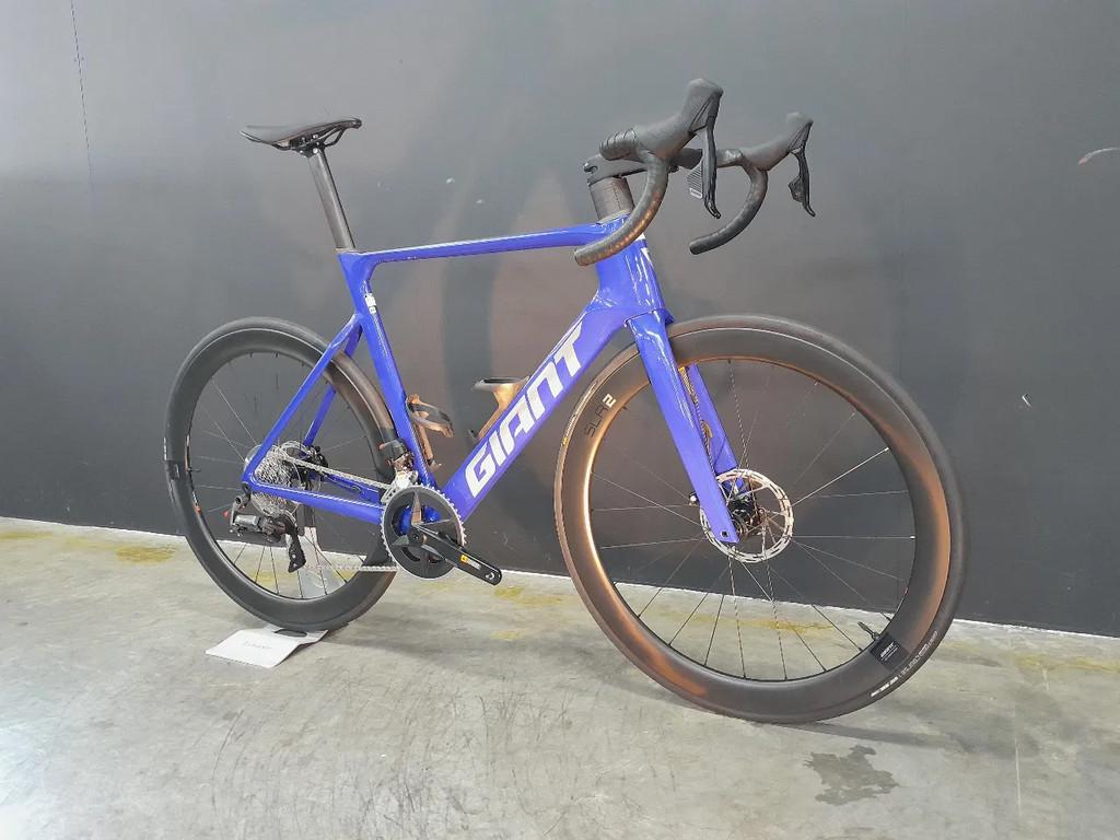 Giant PROPEL ADVANCED 1 M/L Aerospace blue 4799 € --> 3499, Nieuw, Giant