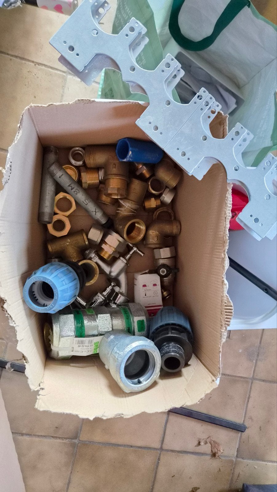 Sanitair en afvoer benodigdheden. Verschillende maten, Doe-het-zelf en Bouw, Ophalen