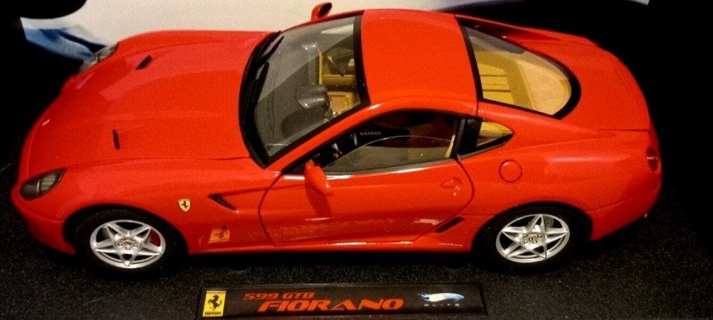 1/18 Ferrari 599 GTB Fiorano Rosso 2007 Hotwheels Elite, Enlèvement ou Envoi, Comme neuf, Voiture, Hot Wheels