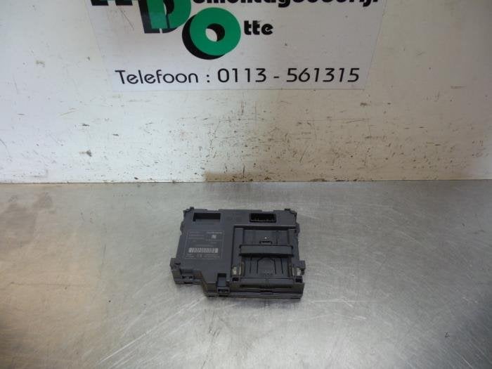 Lecteur de carte (serrure) d'un Renault Clio (Clio 4 12-), Autos : Pièces & Accessoires, Électronique & Câbles, Renault, -, 3 mois de garantie