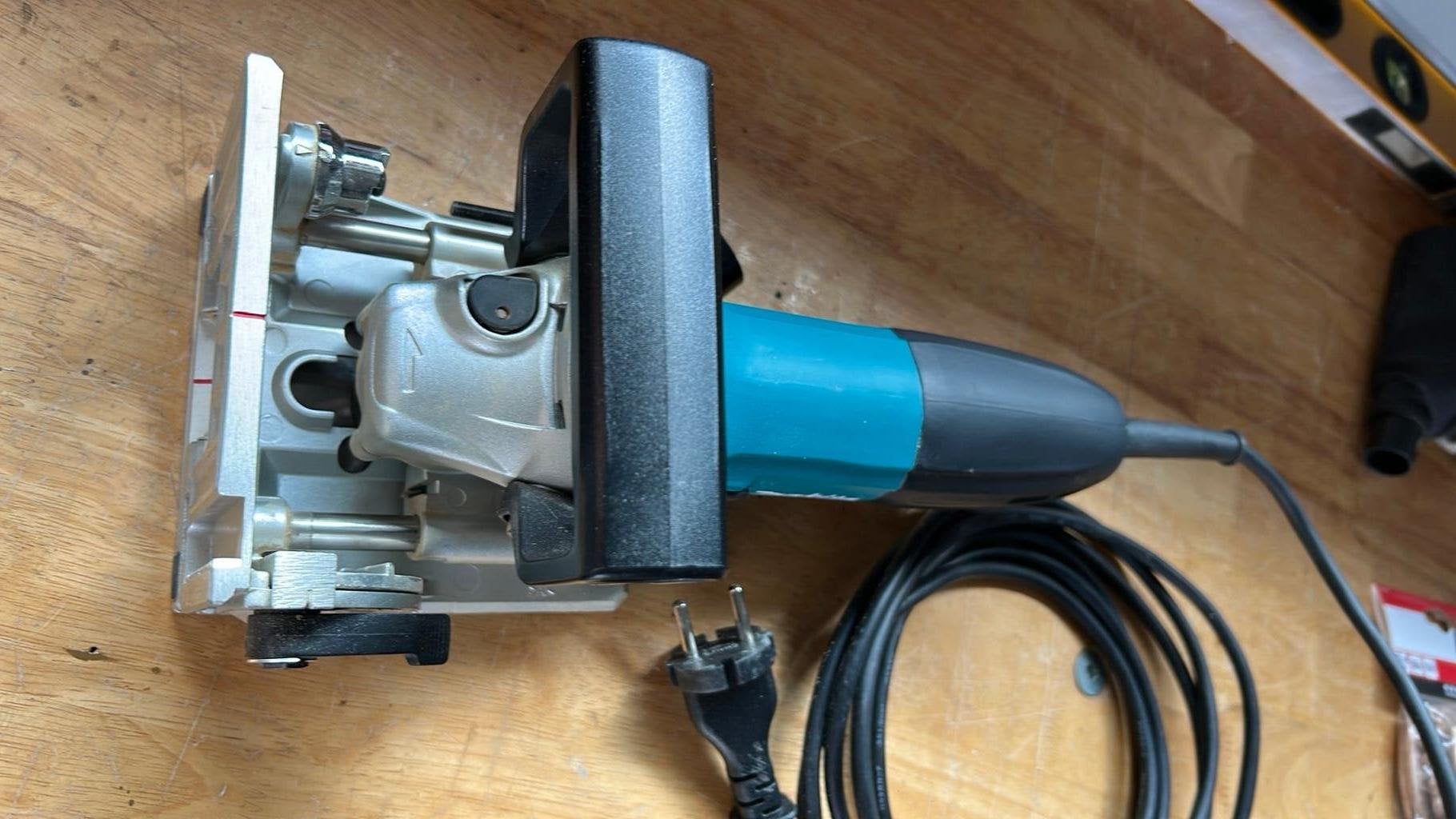 MAKITA LAMELLO FREES PJ 7000, Enlèvement, Utilisé, Électrique