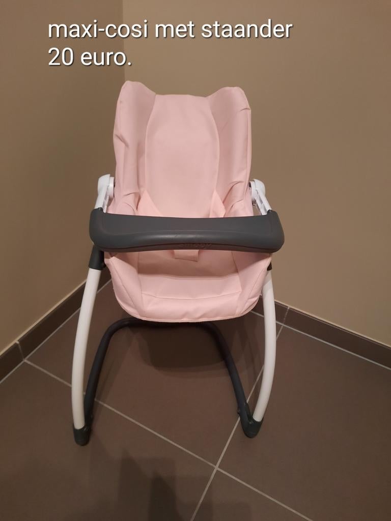 Maxi- cosi met staander voor pop, Kinderen en Baby's, Speelgoed | Poppen, Ophalen
