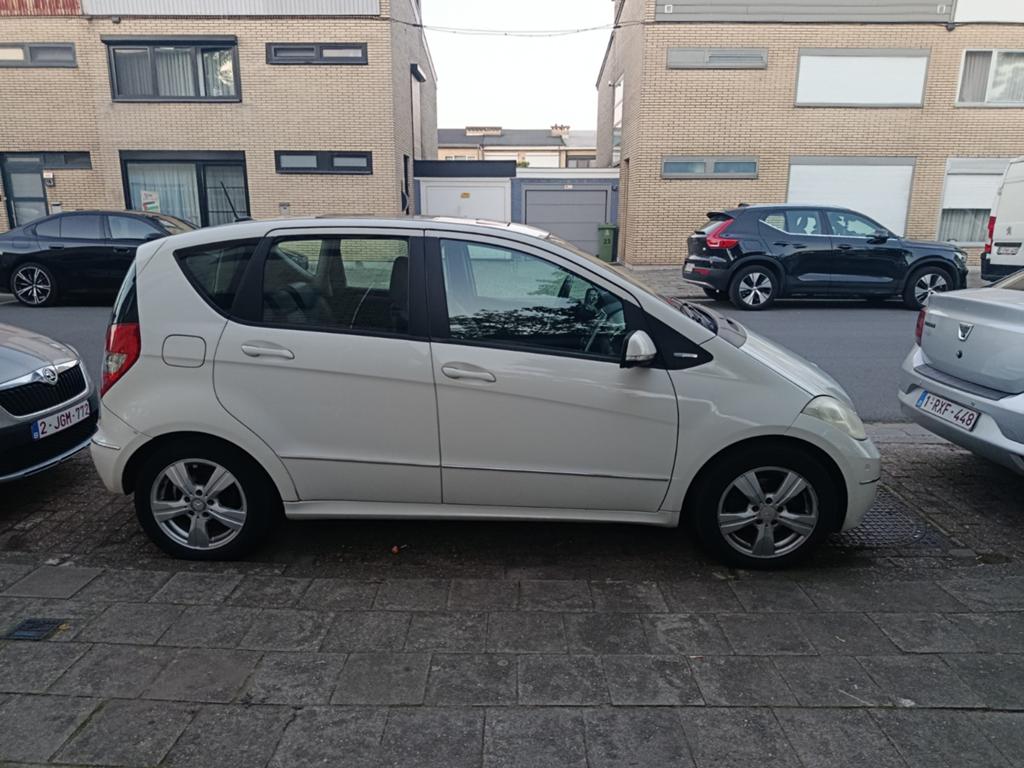 Mercedes-Benz A160
1.5 essence 2009, Achat, Noir, 5 portes, 5 places
