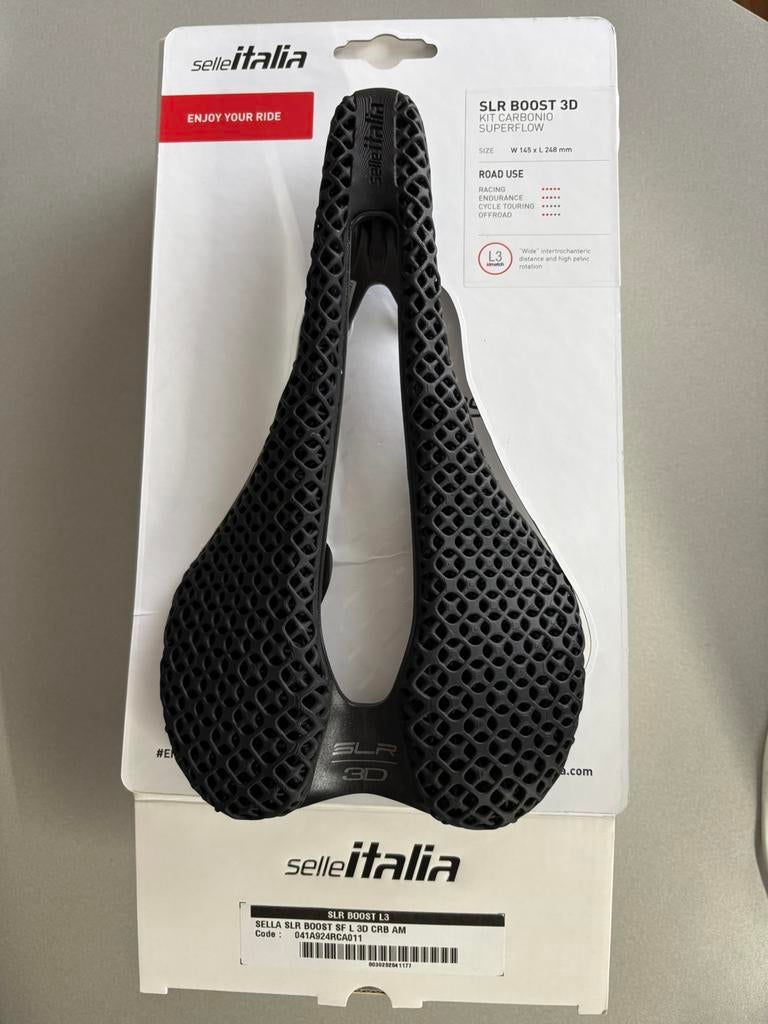Selle Italia SLR Boost 3D Carbon Superflow zadel, Fietsen en Brommers, Fietsonderdelen, Zo goed als nieuw, Zadel, Ophalen