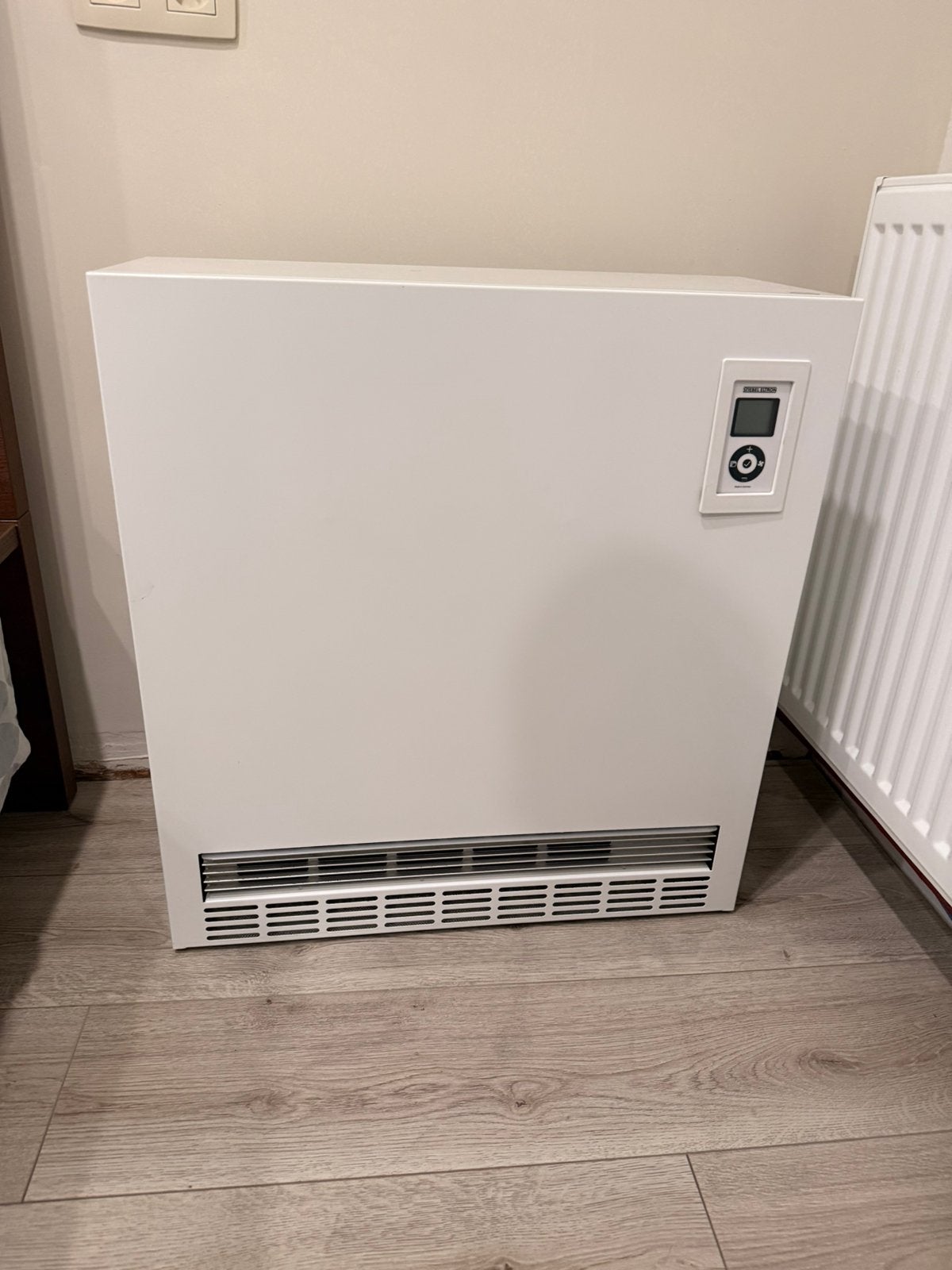 Stiebel Eltron SHF 2000 Accumulatiekachel - 8 stuks - 2 kW, Ophalen, Zo goed als nieuw, Kachel