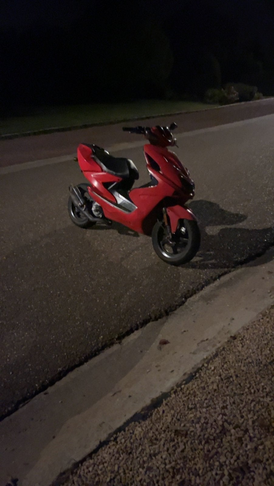 Yamaha aerox te koop, Fietsen en Brommers, Ophalen, Zo goed als nieuw, Aerox