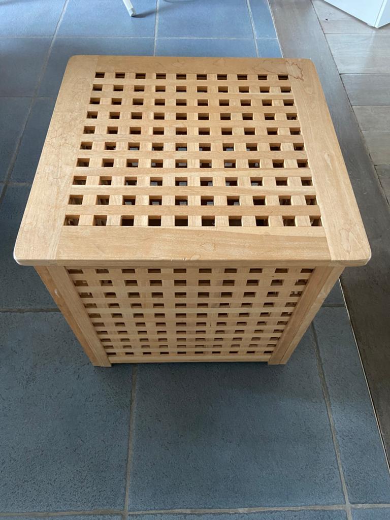 Tafeltje/opberkbak Ikea, Ophalen, Gebruikt