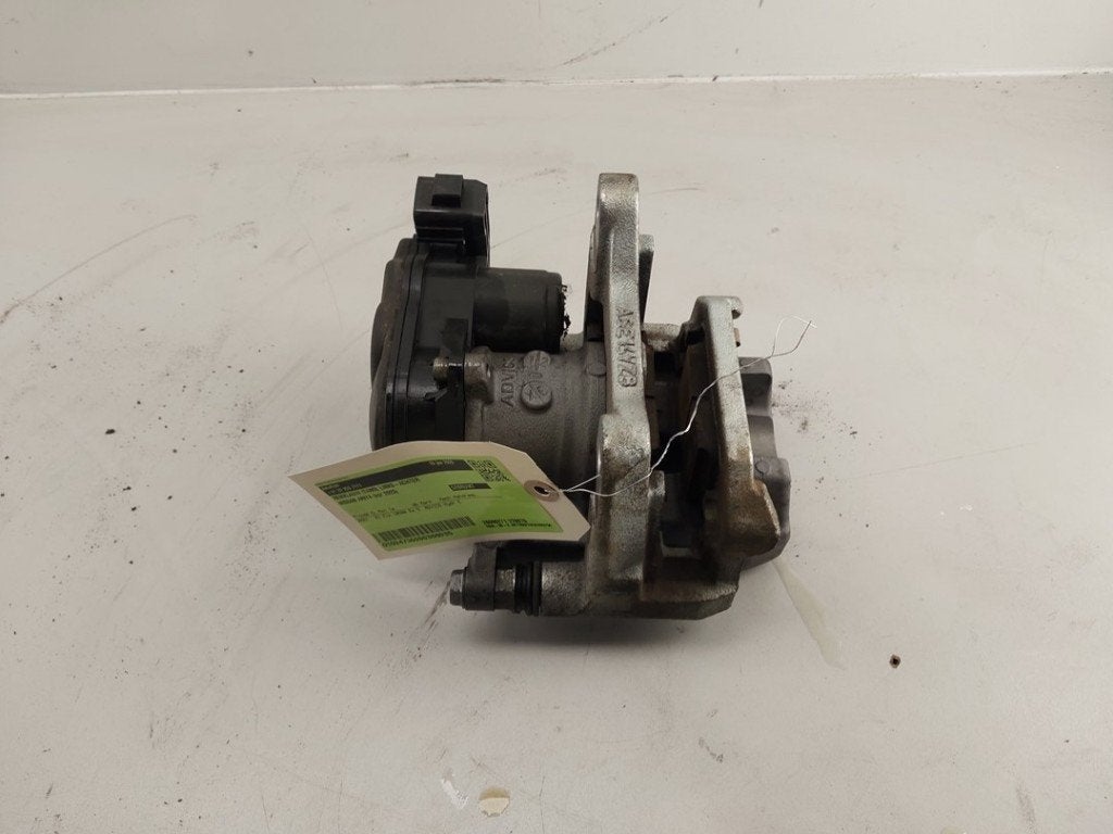 REMKLAUW LINKS ACHTER Ariya (FE0) (|D40105MP2A|D40105MP1A|), Gebruikt, Germany@nissan-services.eu, Kronenweg 38
50389  Wesseling, DE