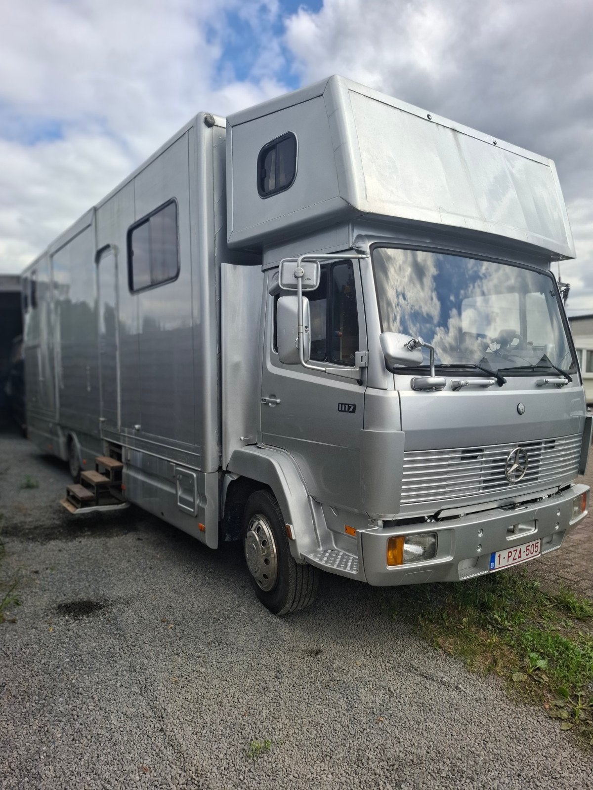1117 mercedes  ecoliener, Particulier