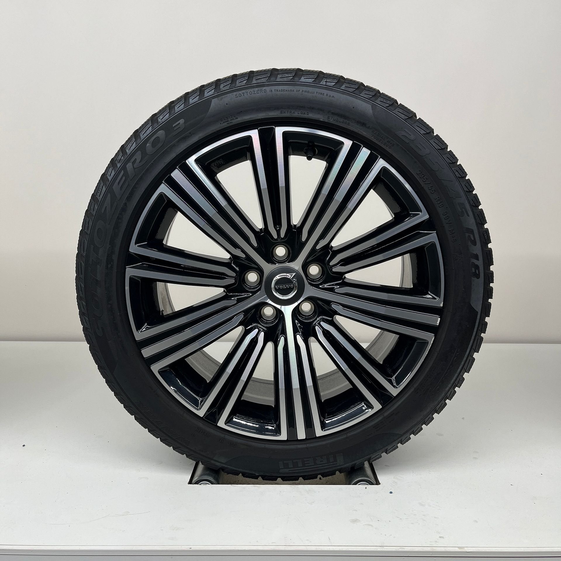 Volvo S60/V60 - 18 inch - winterbanden, Pneus et Jantes, Pneus hiver, Enlèvement ou Envoi, Véhicule de tourisme