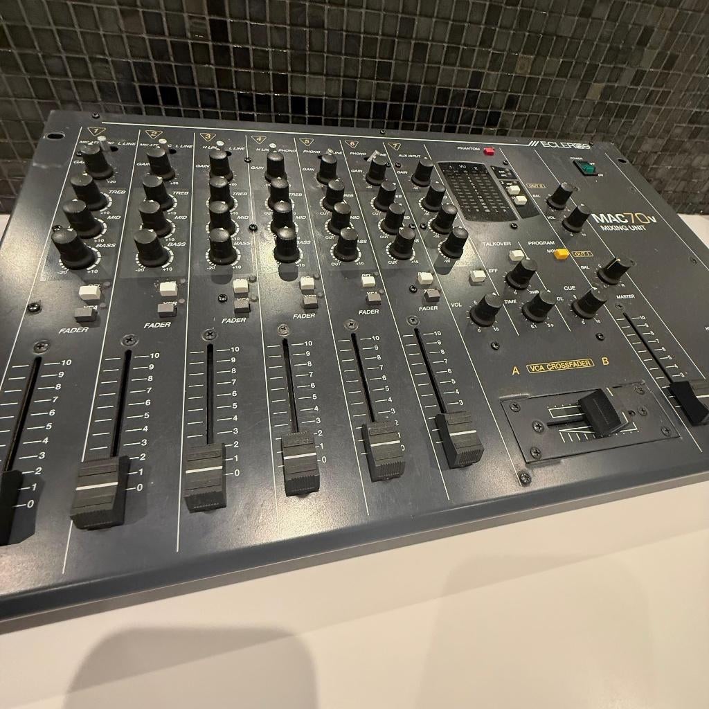 Ecler Mac70v, Musique & Instruments, Enlèvement ou Envoi, Comme neuf, 5 à 10 canaux, Entrée micro