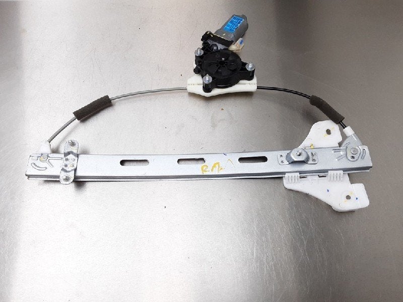 RAAMMECHANIEK RECHTS ACHTER i20 (GBB) (|82460C7000|), Robert Bosch AG, Gebruikt, Hyundai, Robert-Bosch-Allee 1
74232  Abstatt, DE