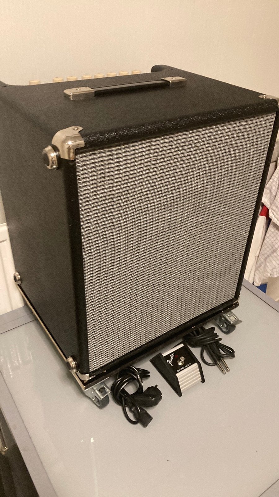 SUPERBE FENDER BASS RUMBLER, Enlèvement, Comme neuf