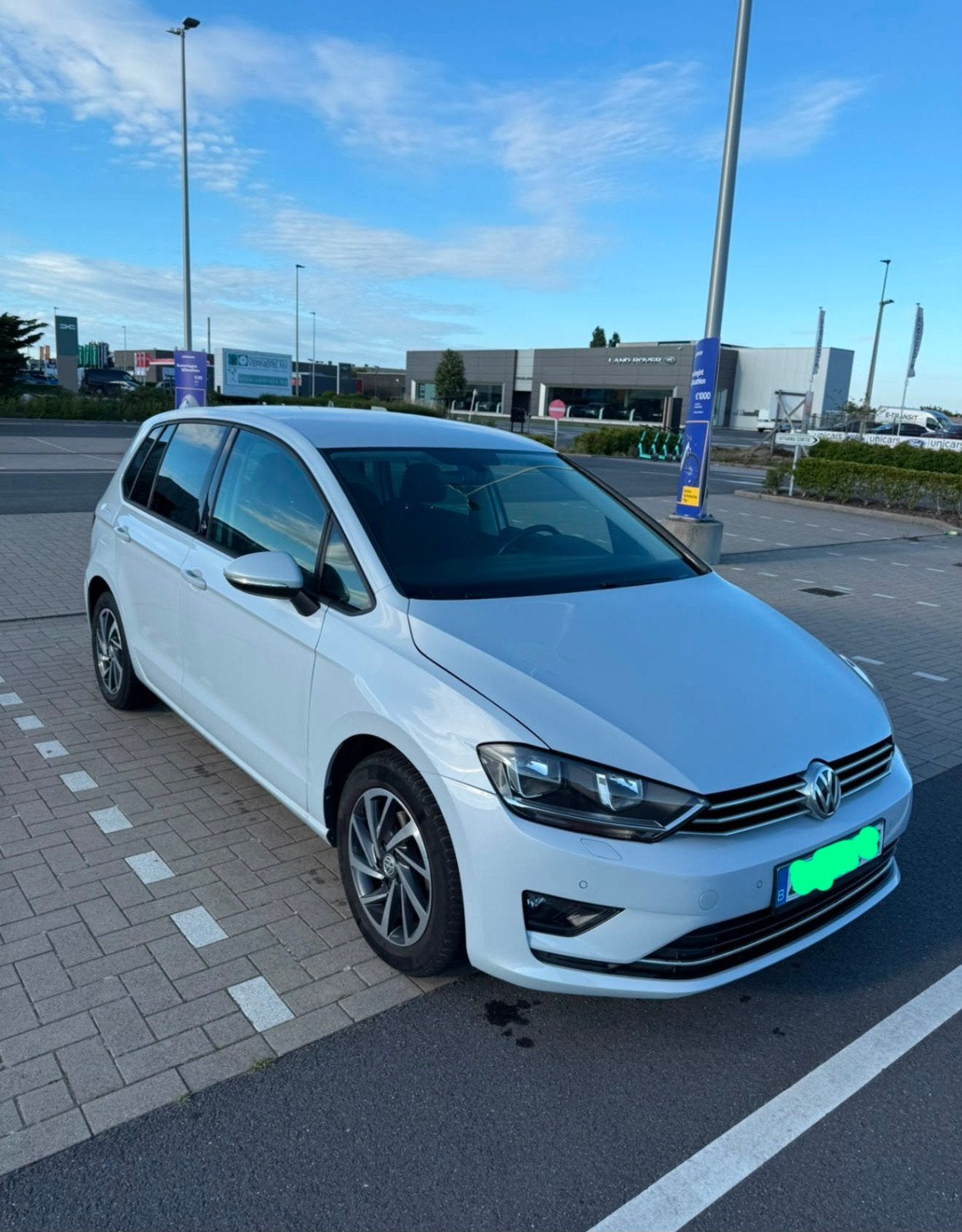 vw golf sportsvan 2017 106000 km 1.2 benzine euro6b, Parkeersensor, Stof, 1199 cc, Wit