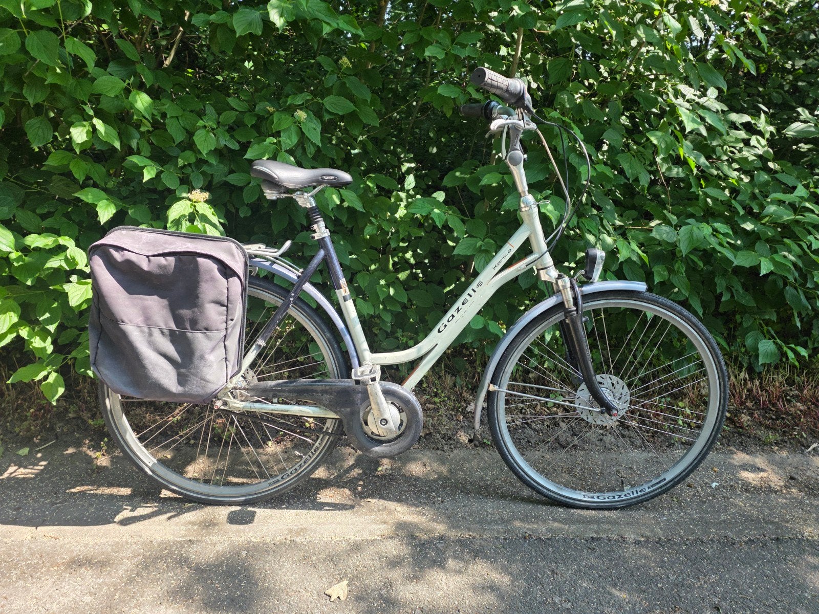 Gazelle dames fiets met 7 ingebouwde versnellingen en remmen, Fietsen en Brommers, Elektrische fietsen, Ophalen of Verzenden, Gazelle