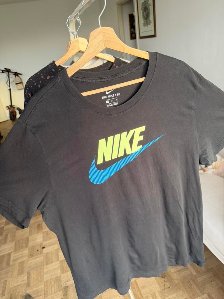 Nike Logo T-Shirt Black XL – Classic Swoosh Tee, Kleding | Heren, T-shirts, Zo goed als nieuw, Maat 56/58 (XL), Zwart, Ophalen of Verzenden