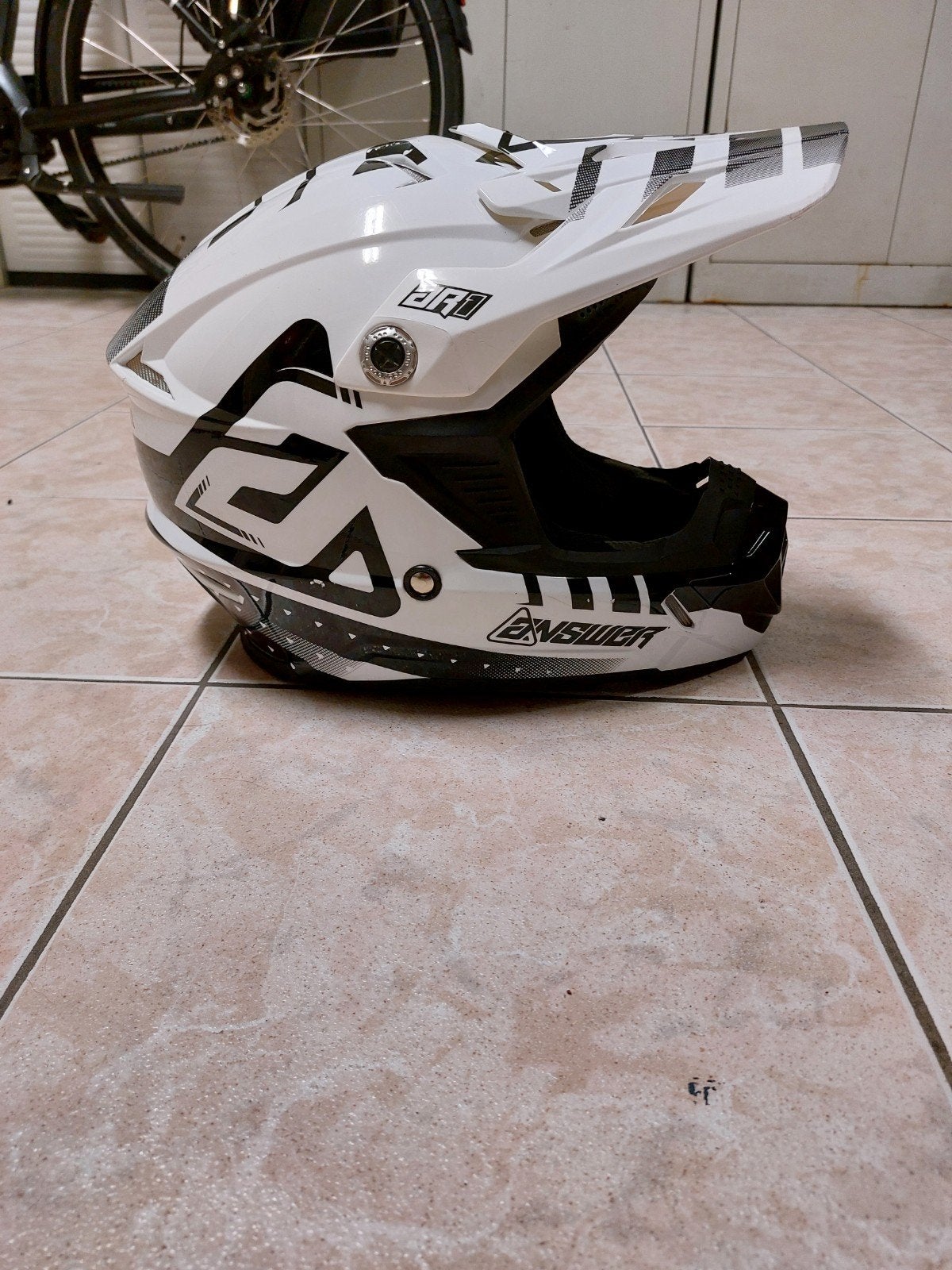 Helm Answer AR1, Motos, Vêtements | Casques de moto, Enlèvement, M