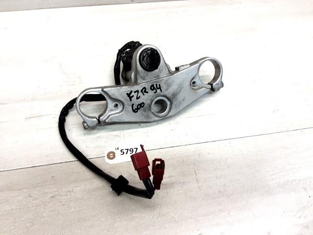 FZR600 1992 - 1994 Yamaha Slot Contactslot D1-48354