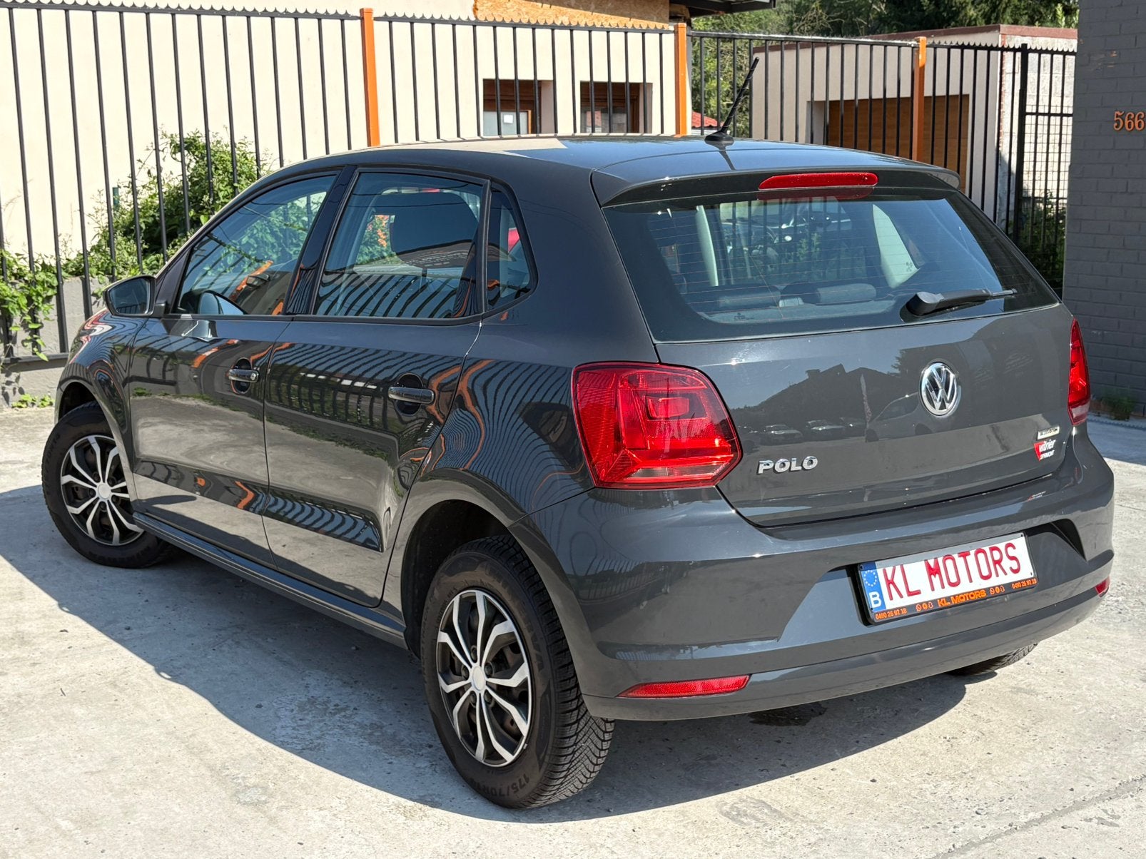 VW POLO 6C 1.0i ESSENCE 180 000KM CARPASS FACELIFT EURO 6B, Auto's, Volkswagen, Voorwielaandrijving, Stof, Bedrijf, Handgeschakeld