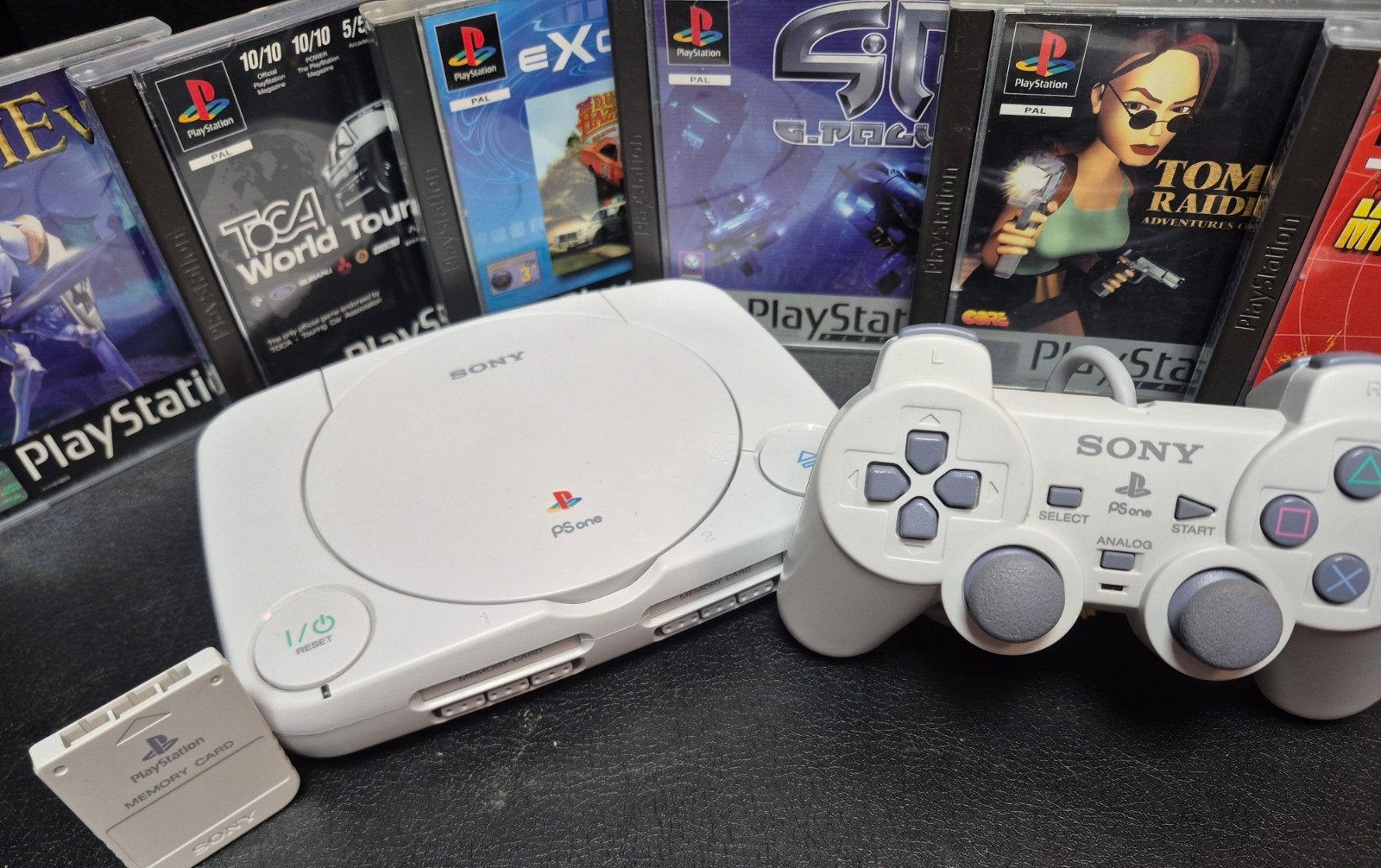 ensemble complet Playstation 1 avec TV cathodique, Enlèvement