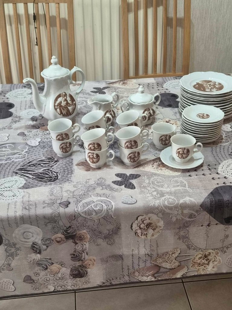 Porseleinen koffieset voor 12 personen (beperkte oplage), Antiek en Kunst, Antiek | Servies compleet, Ophalen