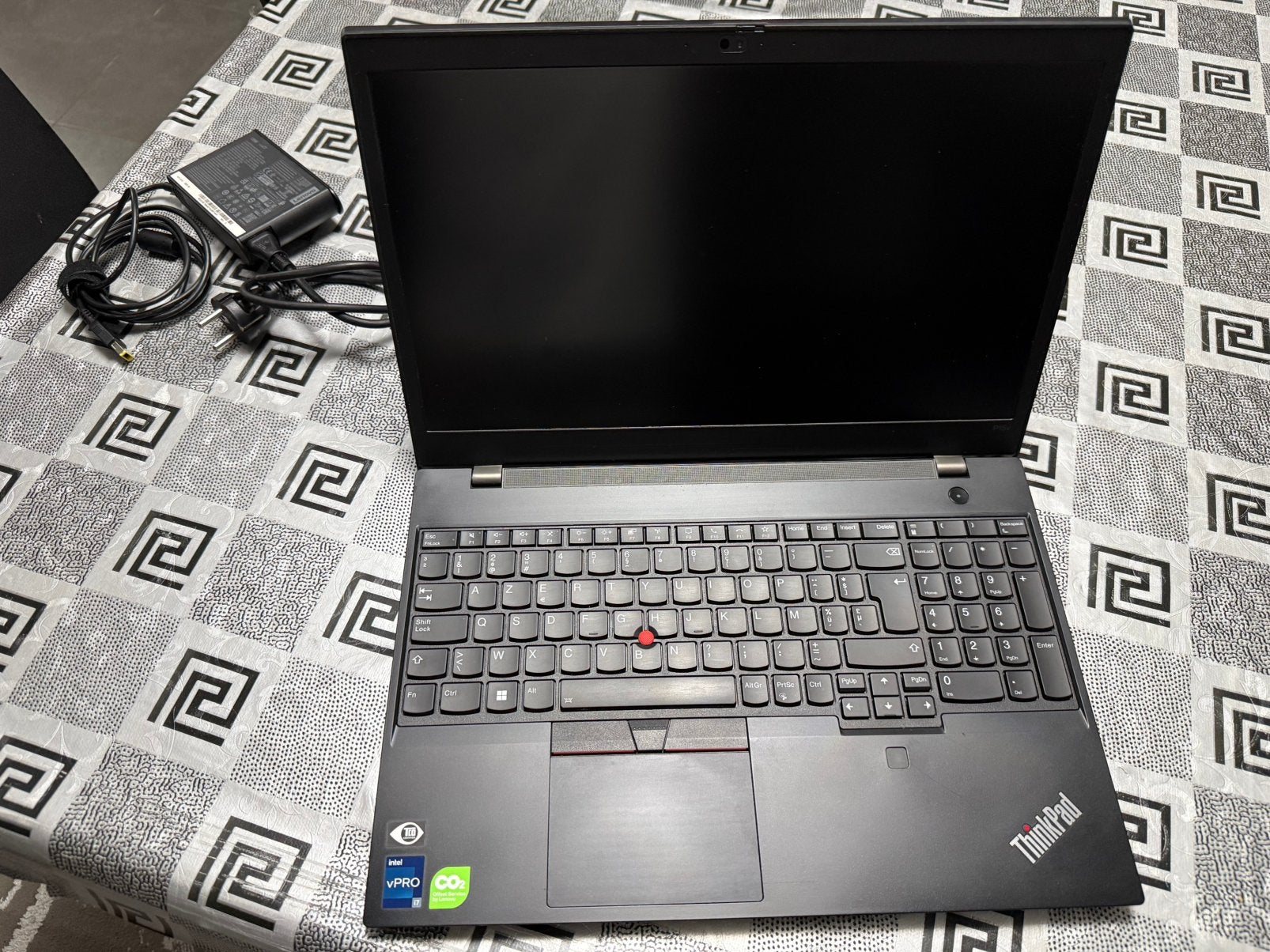 Lenovo ThinkPad P15V GEN 3 Intel Core i7-12800H, 32 GB, Comme neuf, Gaming, SSD