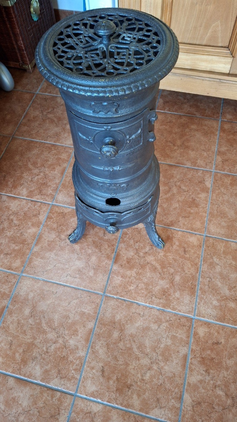 Ancen poêle en fonte, Enlèvement