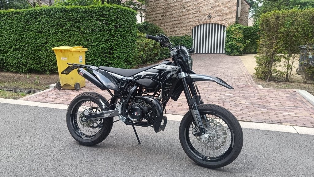 Sherco SM 50 RS Uitvoering BlackMoon Edition, 6 versnellingen, Zo goed als nieuw, 50 cc, Ophalen