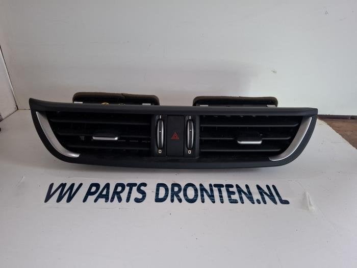 Grille aération tableau de bord d'un Alfa Romeo Giulia, -, 3 mois de garantie, Utilisé, Alfa Romeo