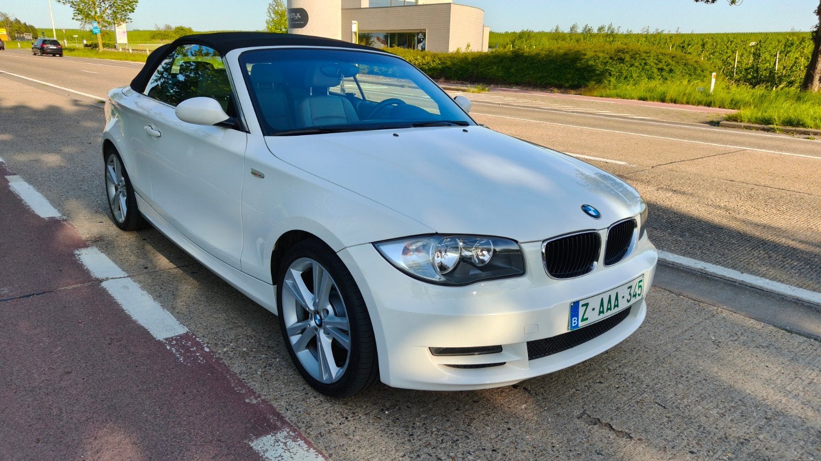 Bmw 118 i Benzine cabrio, Auto's, Beige, 4 cilinders, Cabriolet, Wit