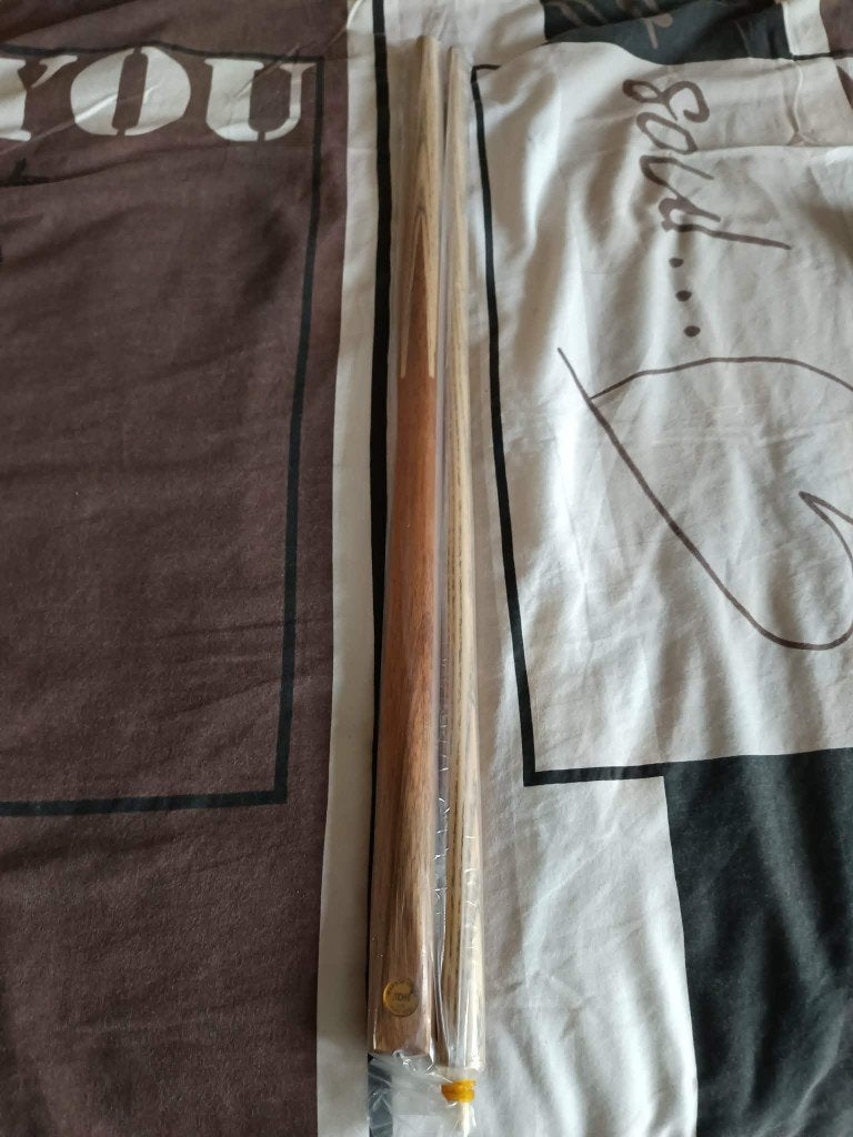 JDH QUEUE DE BILLARD 1/2 10MM  NEUVE+ ETUIT+GANTS, Enlèvement, Neuf, Queue ou Boules