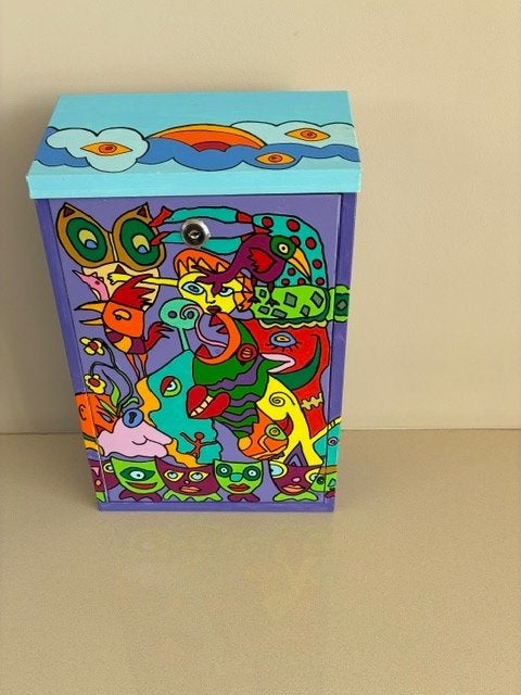 Unieke Handgeschilderde Brievenbus – van Swa van Dael, Antiquités & Art, Enlèvement ou Envoi, Objet, Fait main, Multicolore