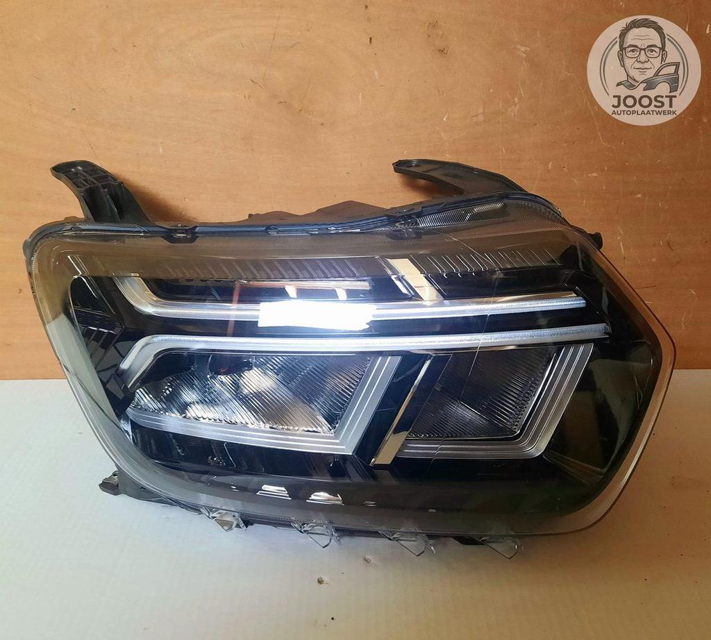 Koplamp LED nieuw Dacia Duster II FL v.a 2021 260109550R, Autos : Pièces & Accessoires, Éclairage, Dacia, Neuf, Origine de la pièce connue