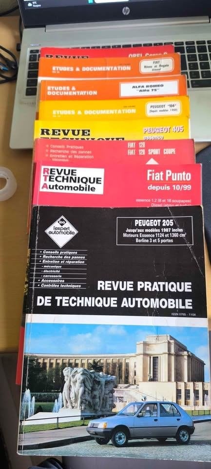 Lot de 8 livres revue technique automobile, Enlèvement ou Envoi