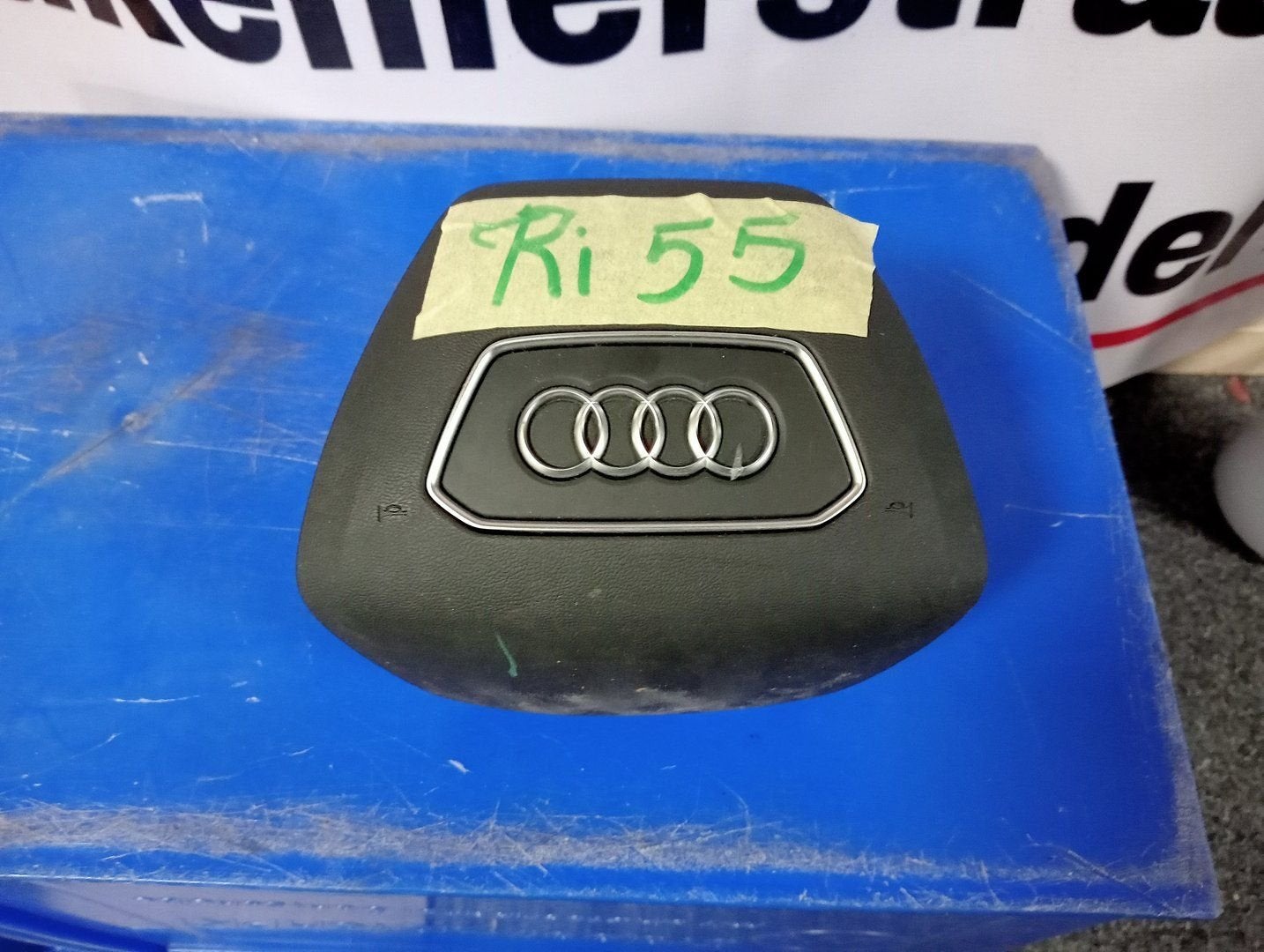 Audi A6, A7 Stuur Airbag Zwart 2018+ 4N0880201K 6PS A6 (C8), -, Audi, Utilisé, -